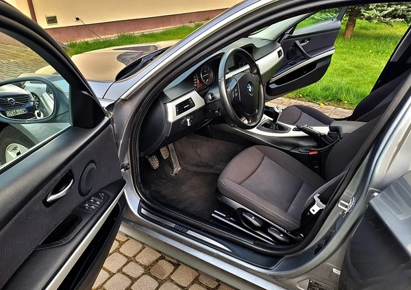 BMW Seria 3 cena 26800 przebieg: 220000, rok produkcji 2010 z Siedlce małe 497